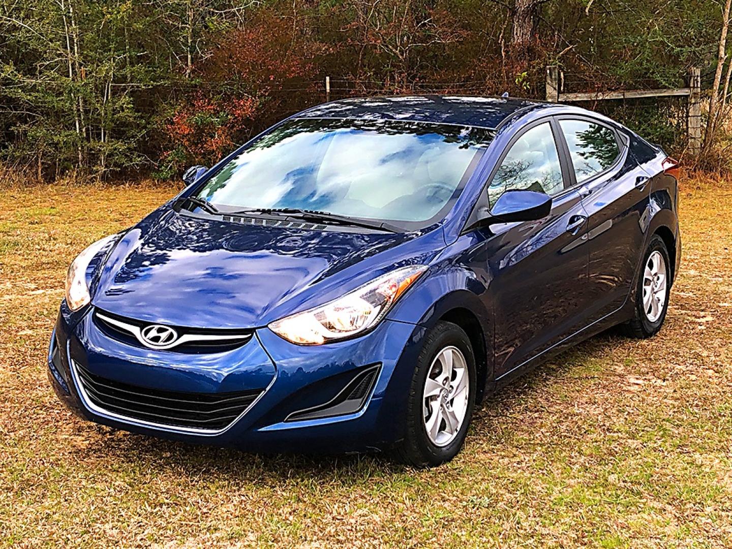 2015 Blue Hyundai Elantra Limited (5NPDH4AE9FH) with an 1.8L L4 DOHC 16V engine, 6-Speed Automatic transmission, located at 18001 Kellogg Rd, Saucier, MS, 39574, (228) 832-1441, 39.421459, -76.641457 - 2015 HYUNDAI ELANTRA LIMITED *** MECHANIC SPECIAL *** {{{ CRACKED HEAD, MOTOR KNOCK }}} – CLEAN TITLE – 1.8L L4 DOHC 16V – Automatic Trans. – AM // FM // XM // CD // Bluetooth Stereo – Nice CLEAN Interior - well kept – ICE COLD A/C – CRUISE Control – ALLOY Wheels – POW - Photo#7